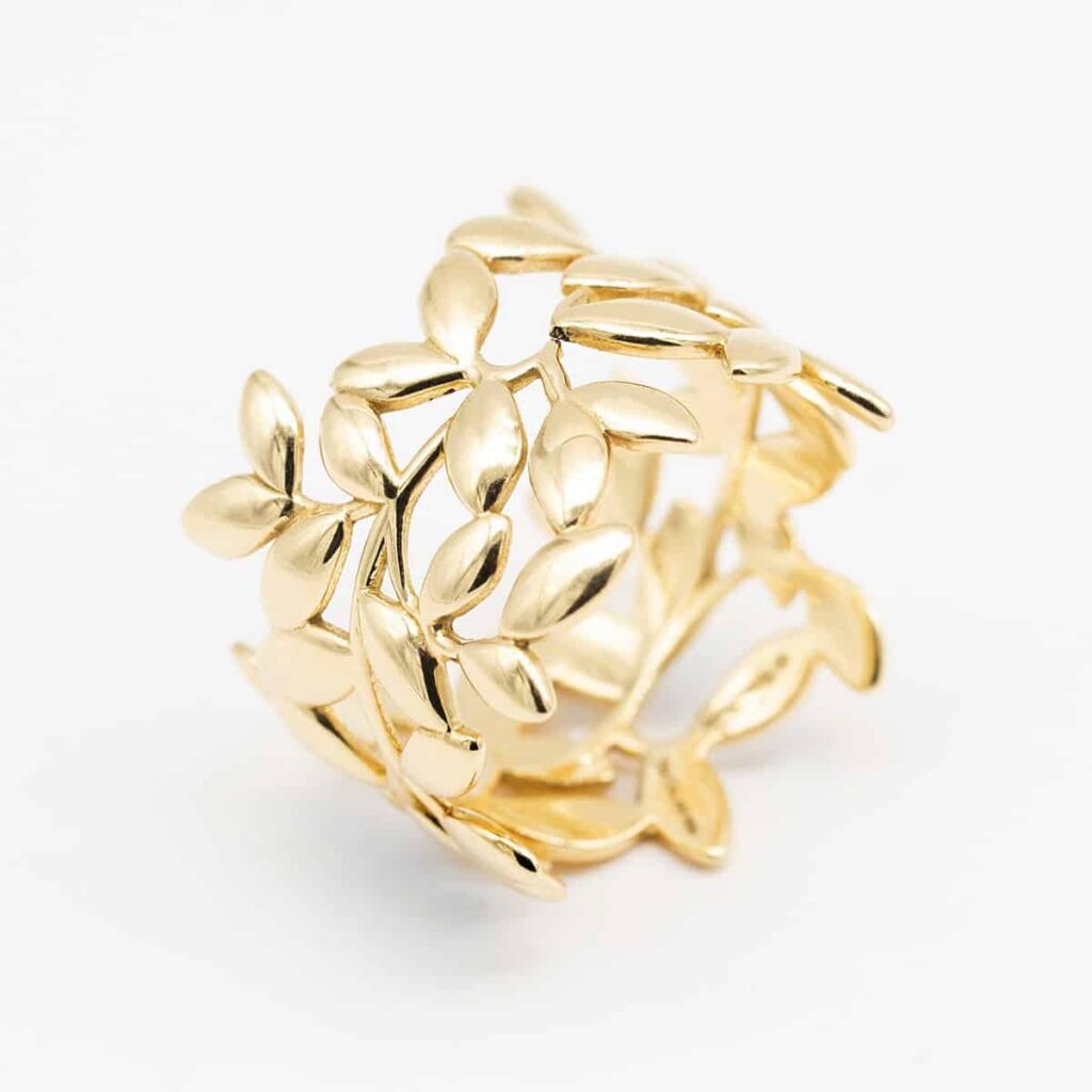 Gold ring with a leaf design